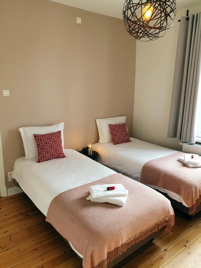 Trendy, Authentieke Woning Met Groot Terras En Tuin Villa Brugge Bagian luar foto